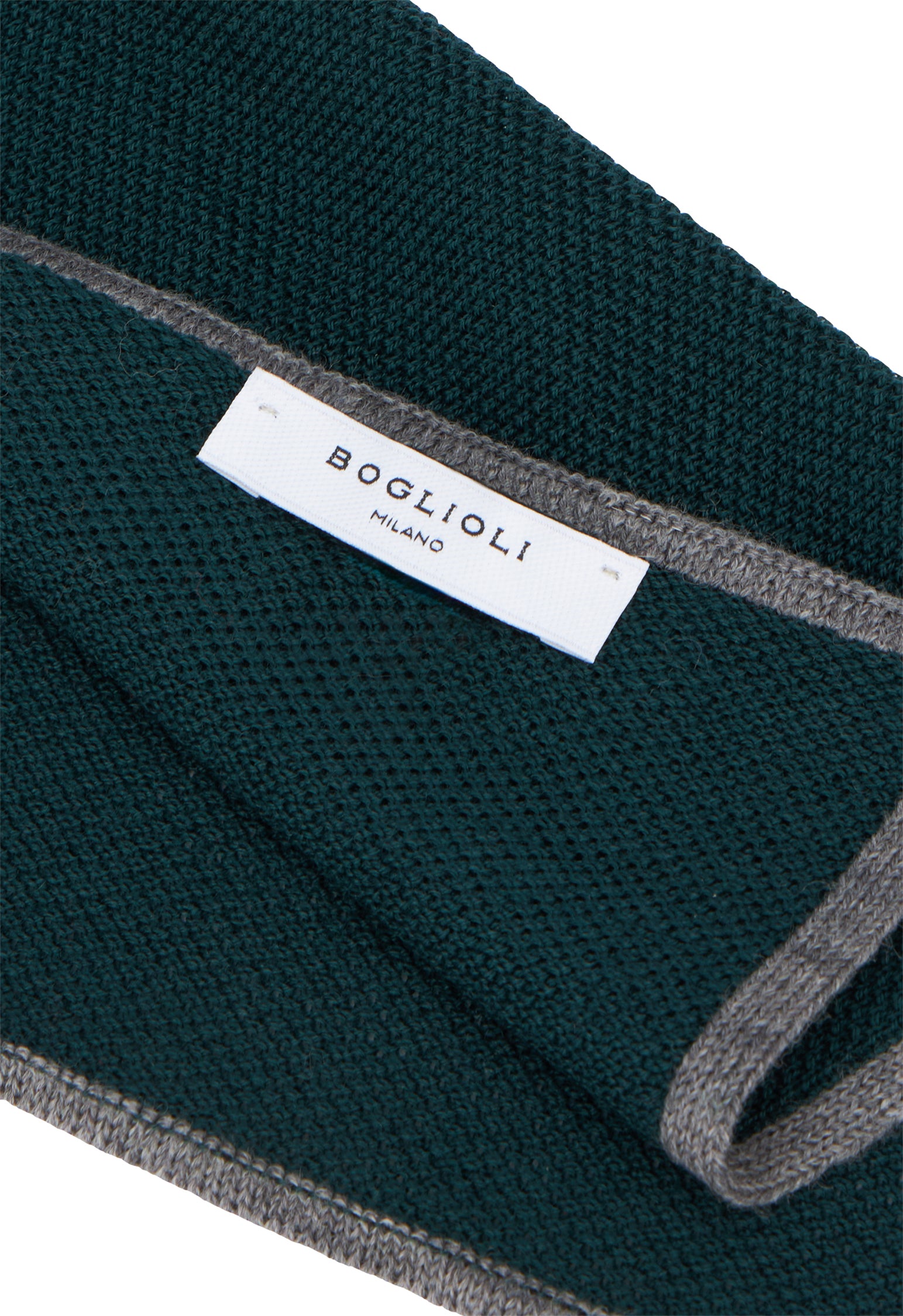 Green Silk pocket square with contrasting piping