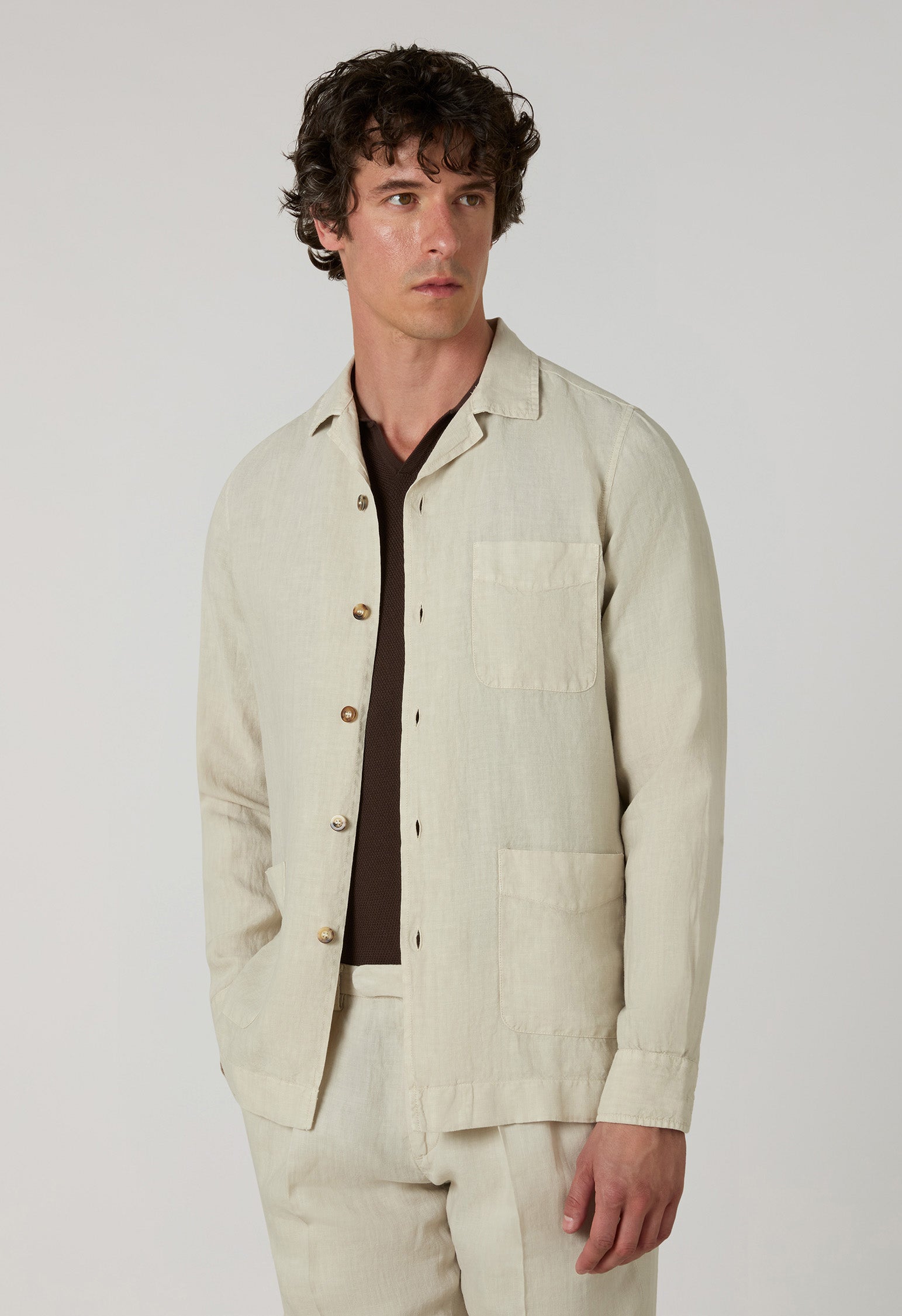 Beiges stückgefärbtes Painter-Overshirt aus Leinen