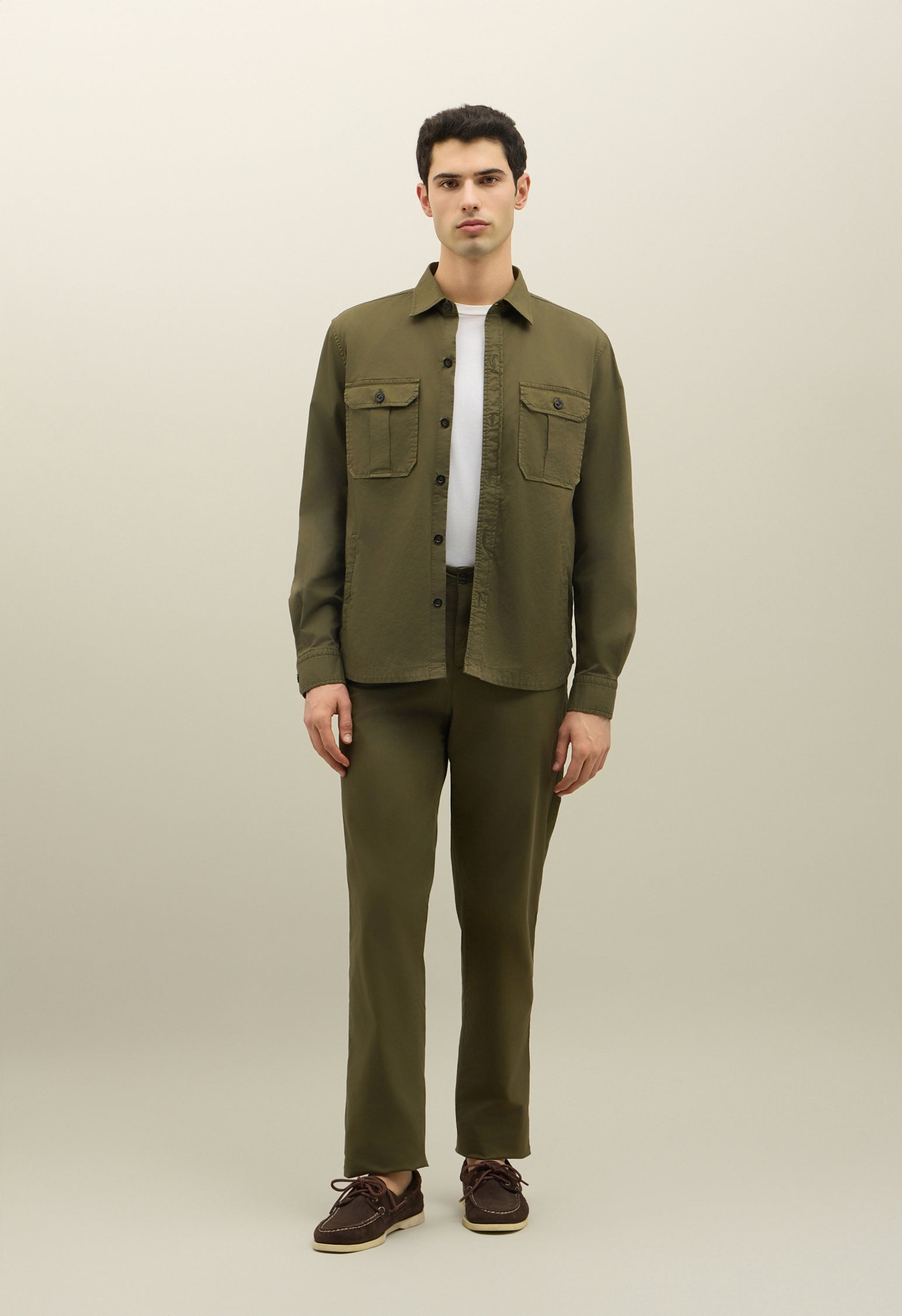 Overshirt in cotone tinto in capo verde