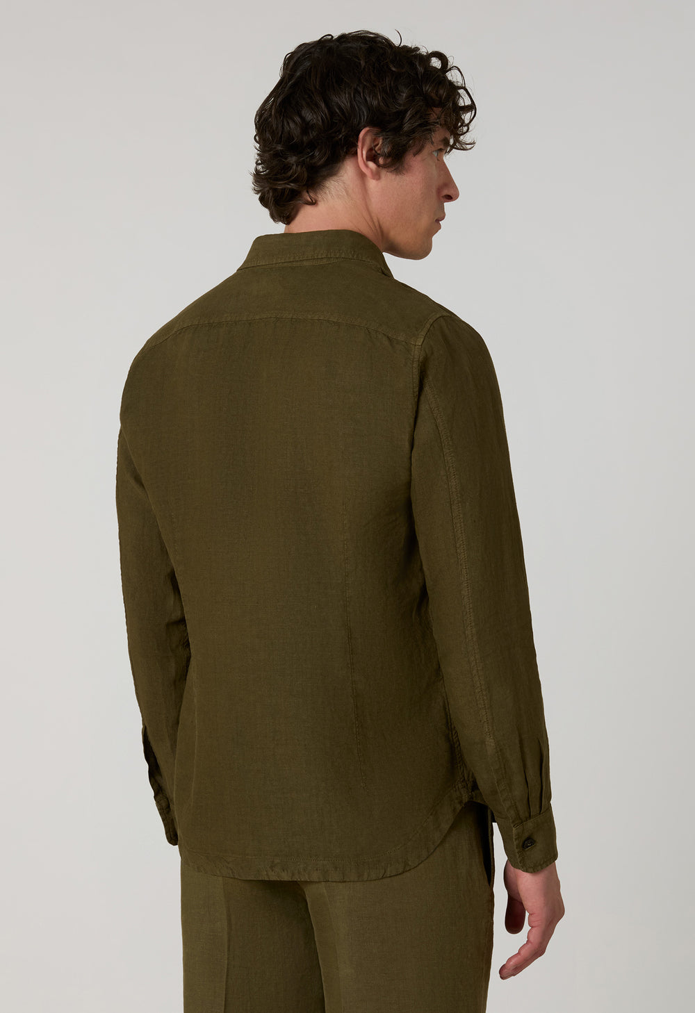 Overshirt in lino tinto in capo verde