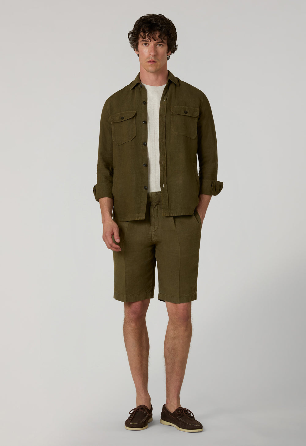 Overshirt in lino tinto in capo verde