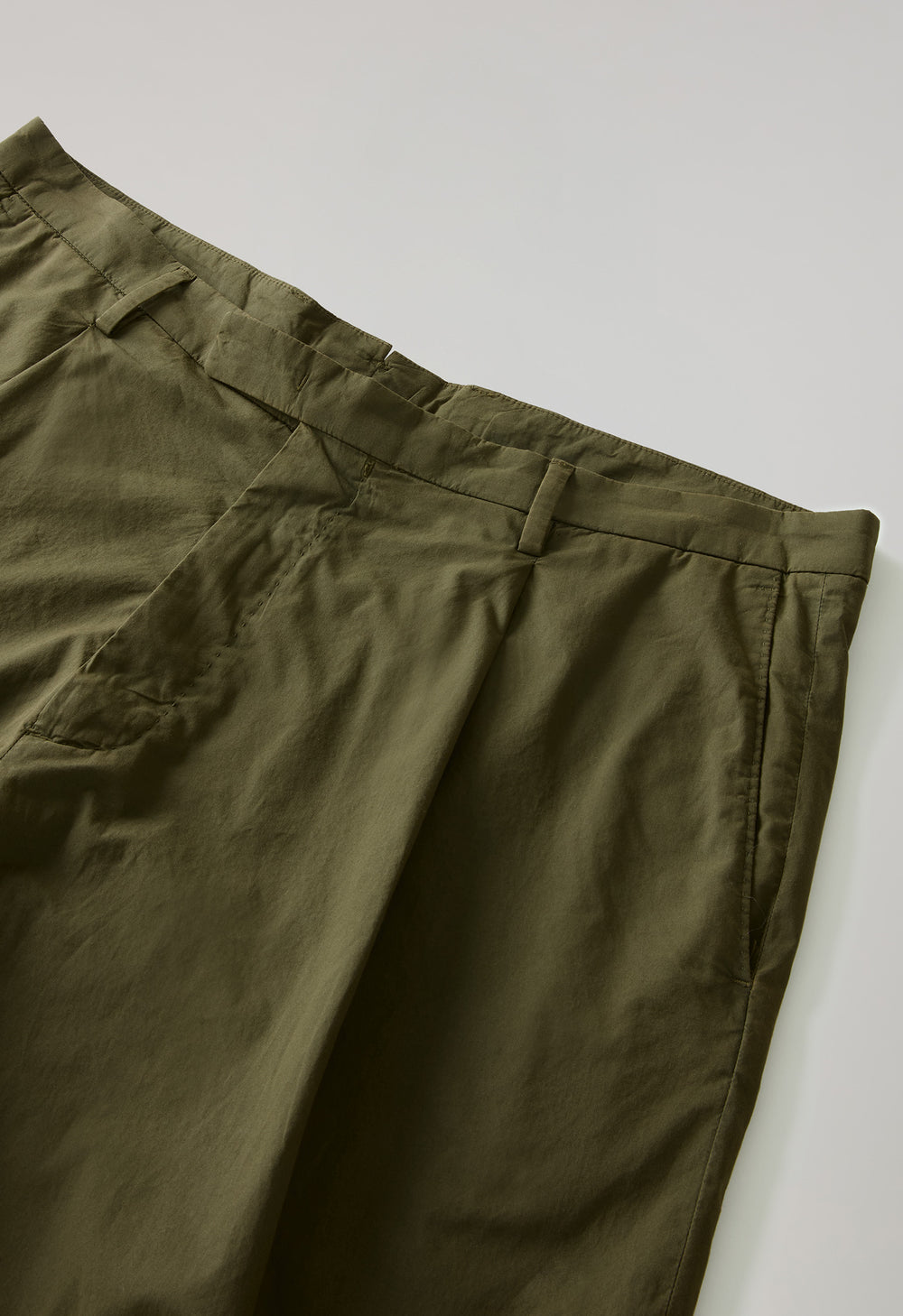 Green Garment Dyed Popeline Papier Khaki Bermuda Suits