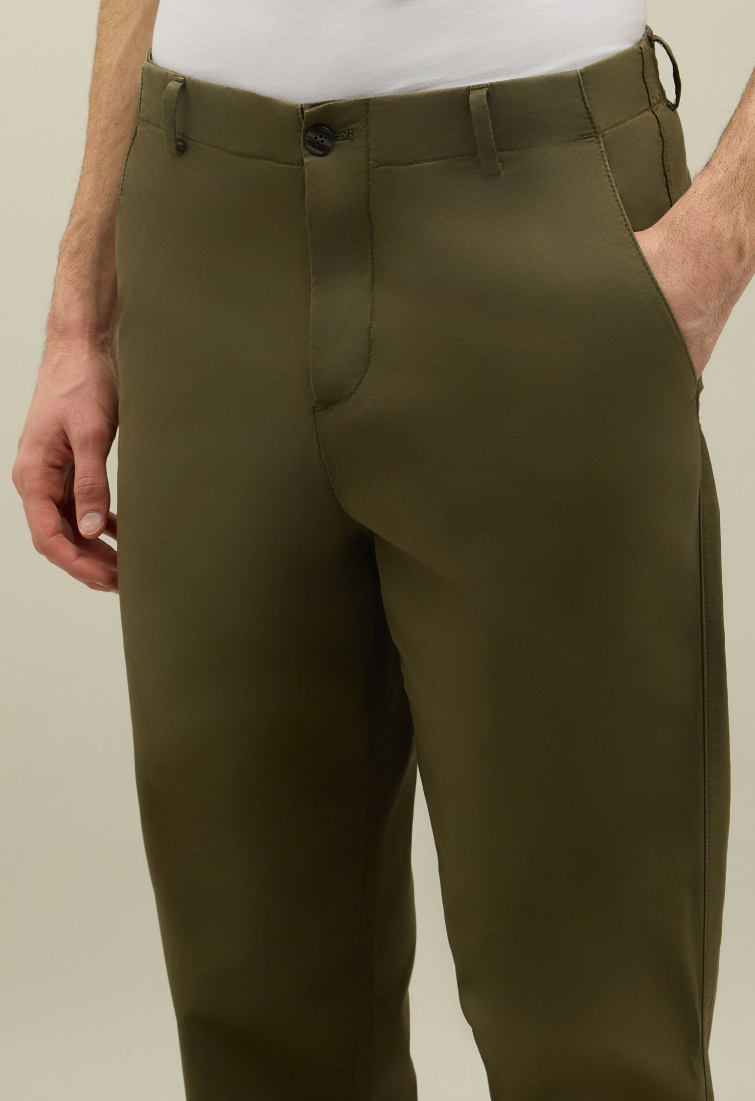 Grüne stückgefärbte Loose-Hose aus Baumwolle