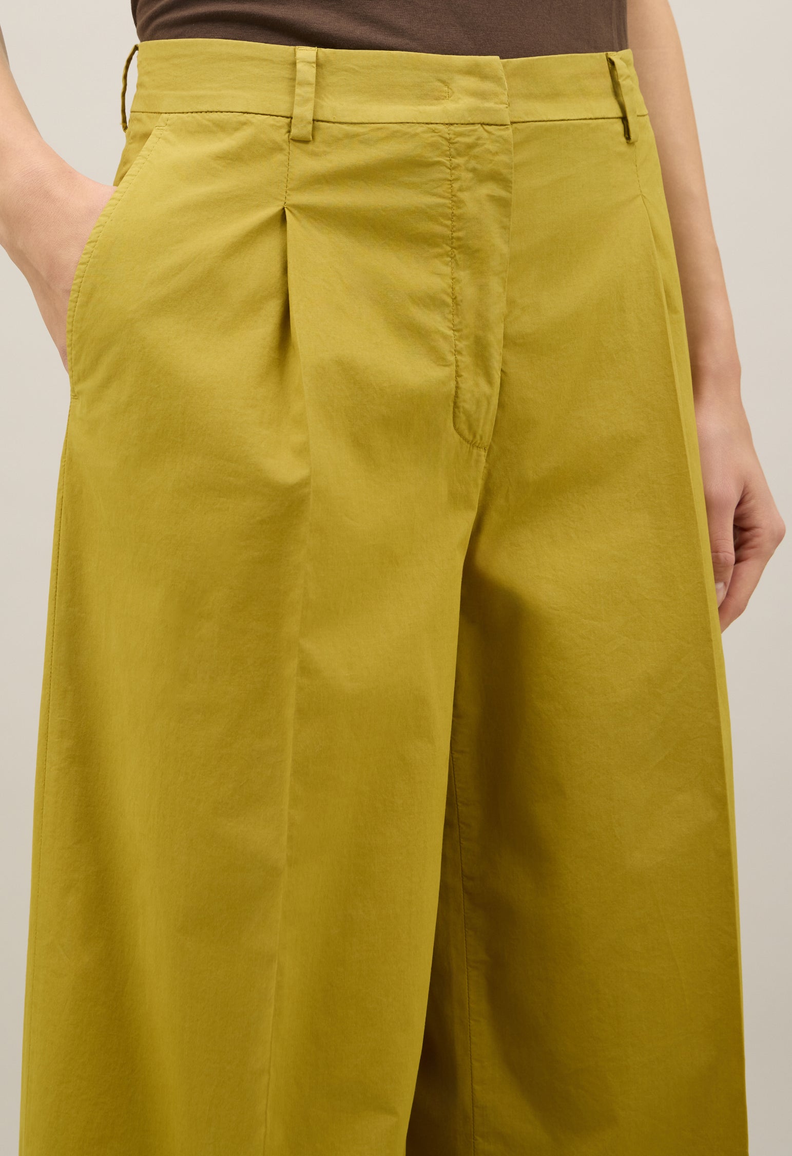 Grüne Palazzo-Hose aus leichtem Popeline