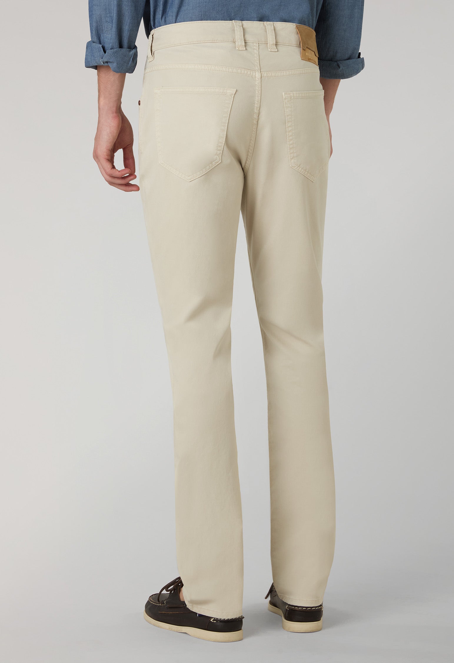 Pantalone 5 tasche in cotone e seta tinto in capo beige