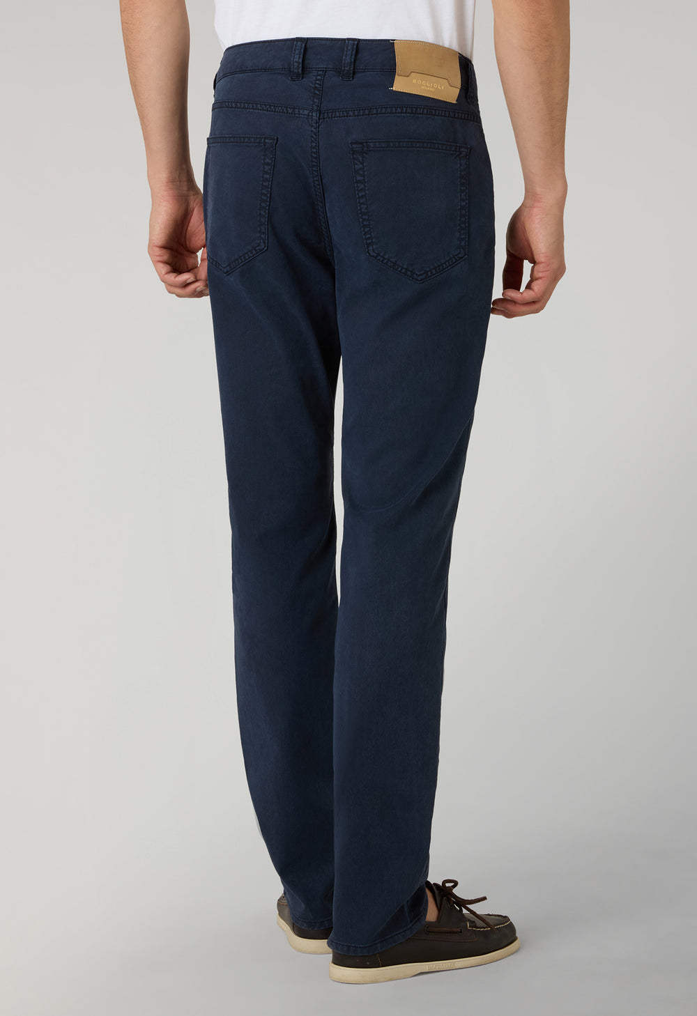 Blaue stückgefärbte Five-Pocket-Hose aus Baumwolle und Seide