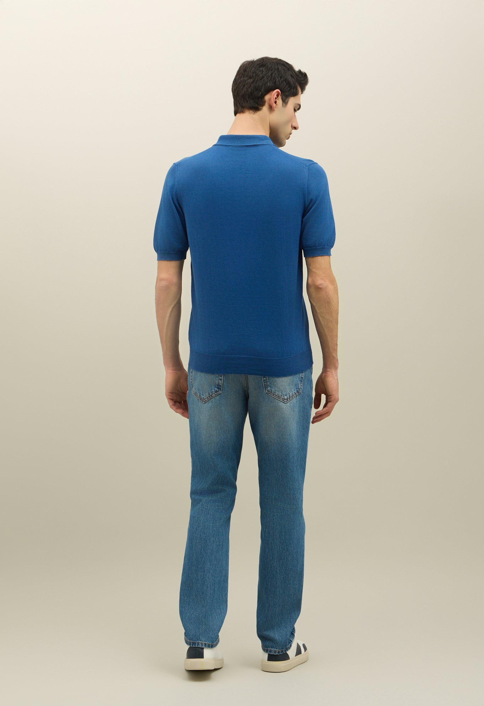 Blaues stückgefärbtes Kurzarm-Poloshirt aus Baumwolle