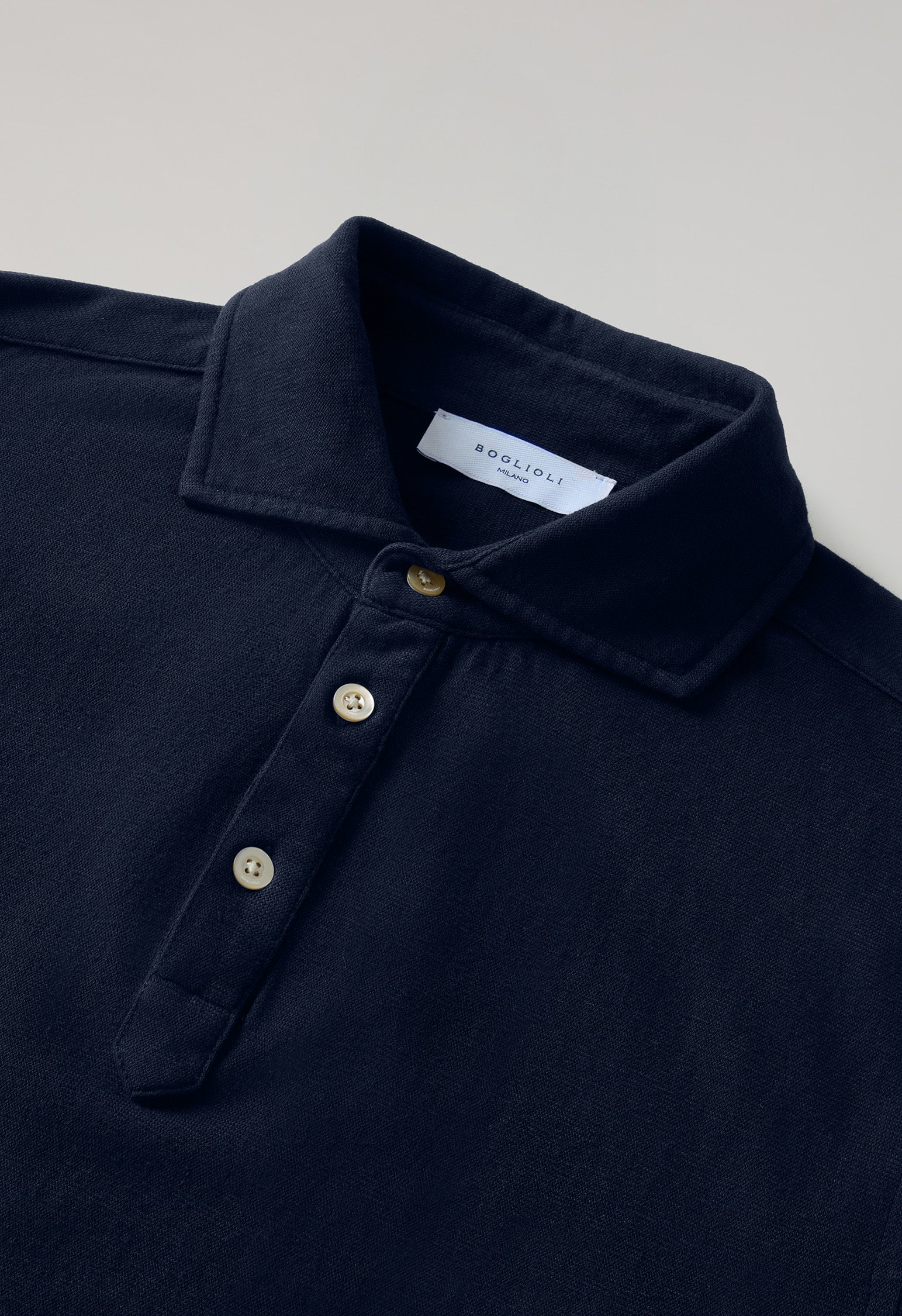 Blaues Kurzarm-Poloshirt aus Baumwolle-Leinen