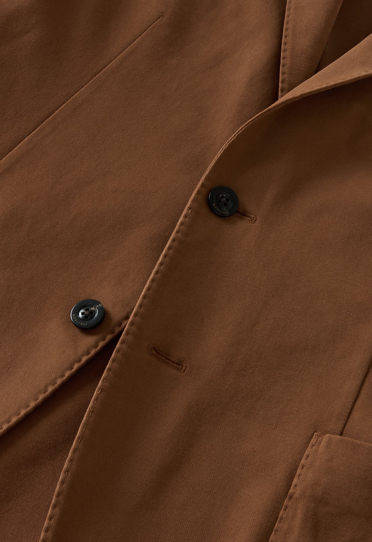 Braune, stückgefärbte K-Jacket aus weicher Baumwolle