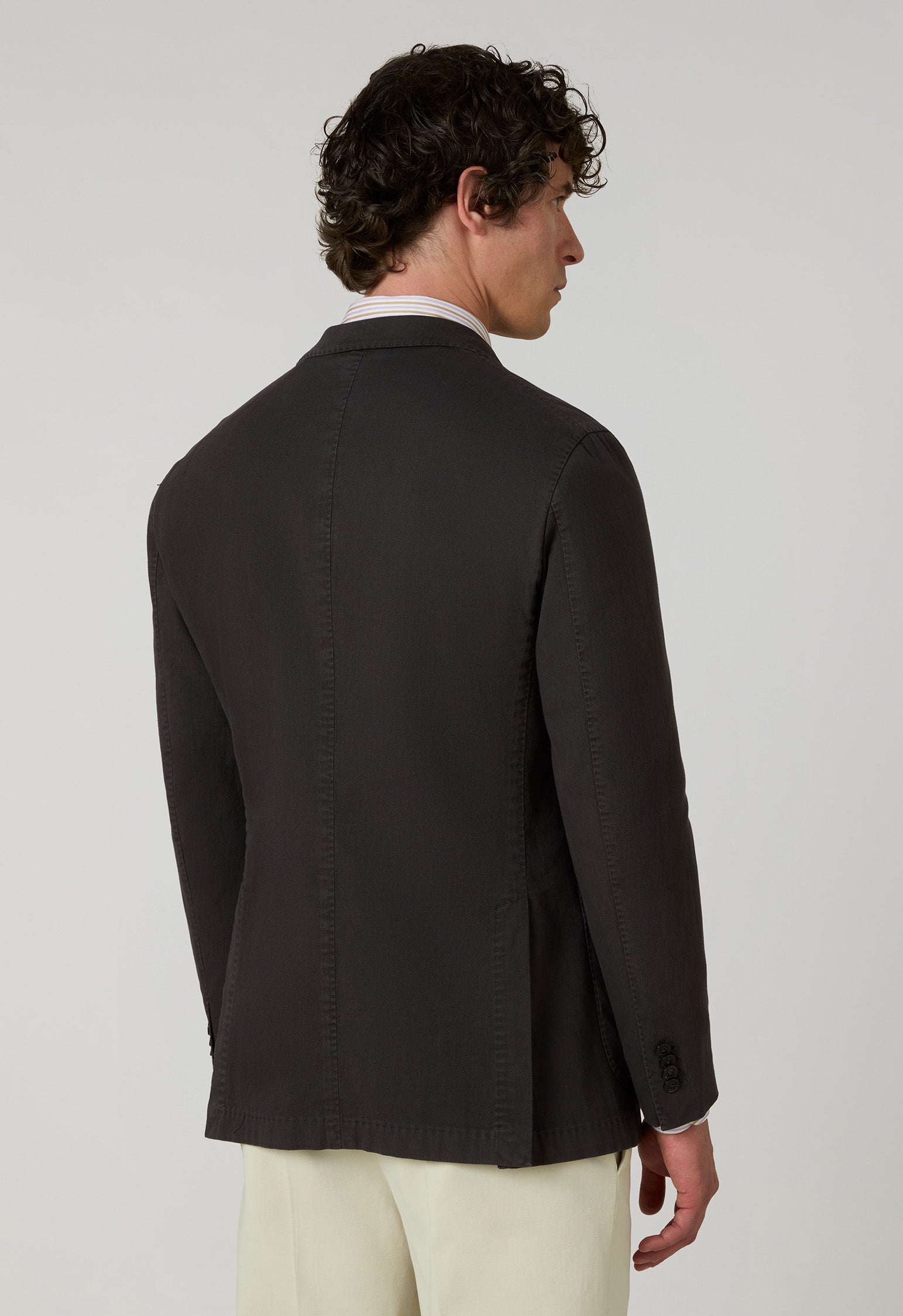 Braune stückgefärbte K-Jacket aus Stretch-Baumwolle