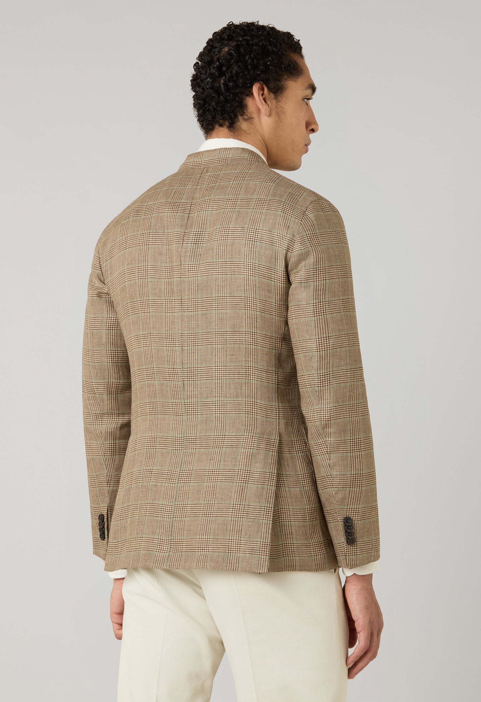 Weizenfarbe gemusterte zweireihige K-Jacket aus Prince-of-Wales-Leinen