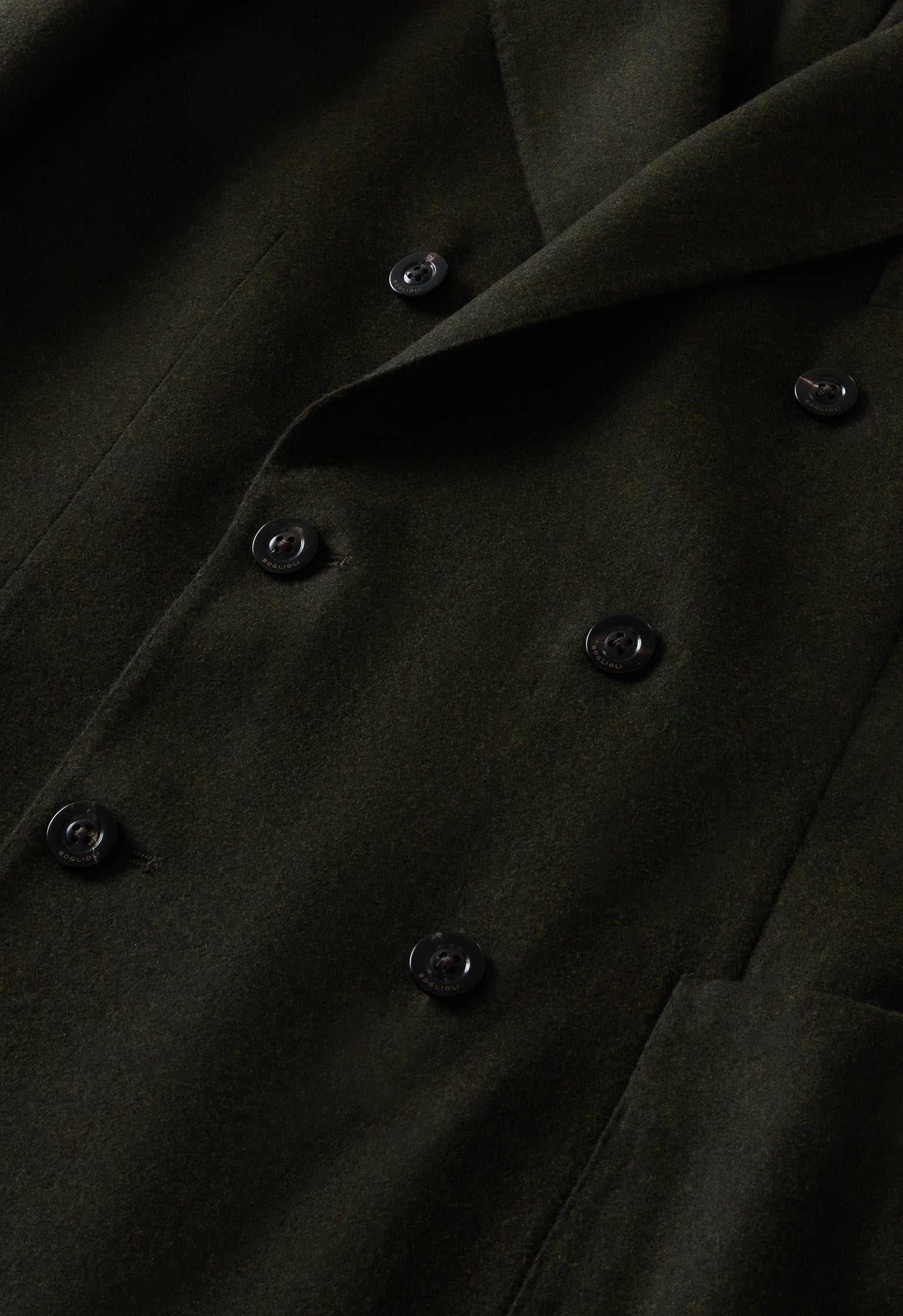 Dunkelgrüne, zweireihige K-Jacket aus gewaschenem Flanell