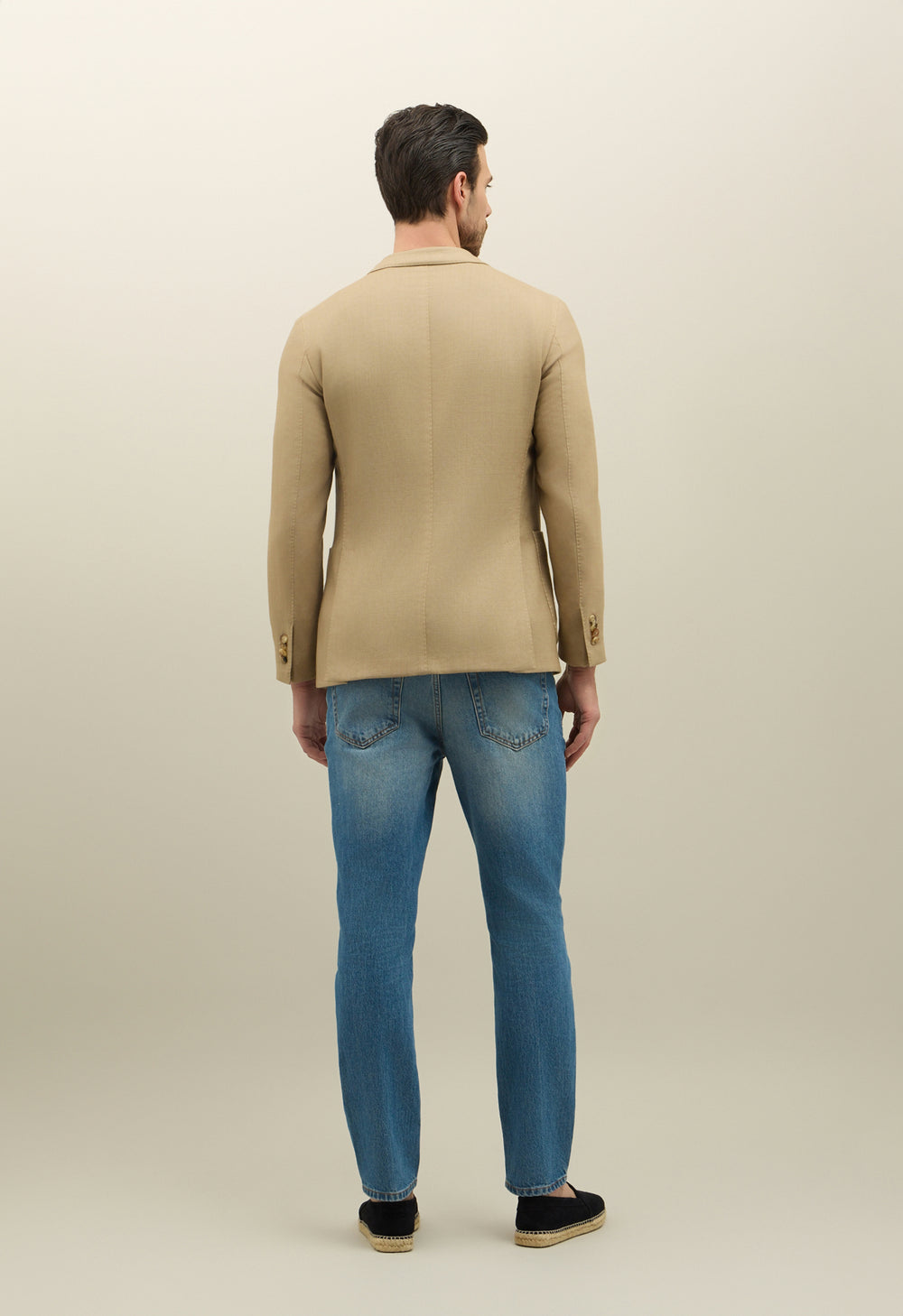 Beige stückgefärbte K-Jacket aus Wolle mit Wabenstruktur